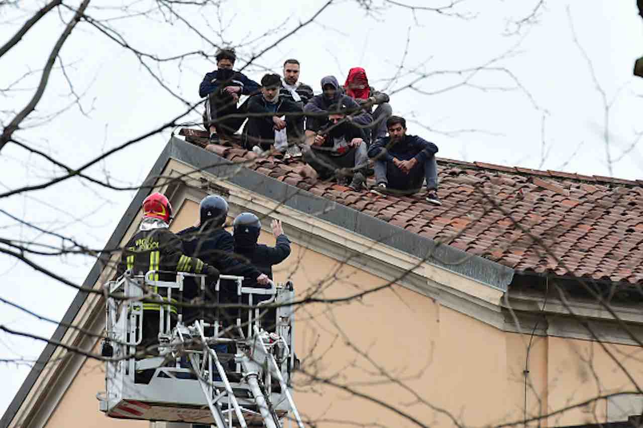 Radicali- carceri sovraffollate, accogliere le parole del Papa (Getty) - meteoweek.com