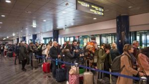 coronavirus altri sei paesi chiudono all'italia