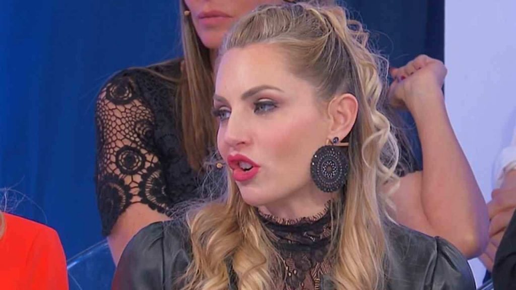 Veronica Ursida vittima di un incidente | Paura per la dama Uomini e Donne