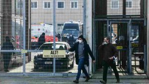 Carceri, Bonafede: detenuti producono 10mila mascherine al giorno per il Paese