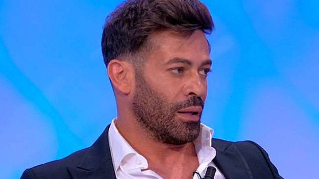 Gianni Sperti in rissa contro Daniele Dal Moro