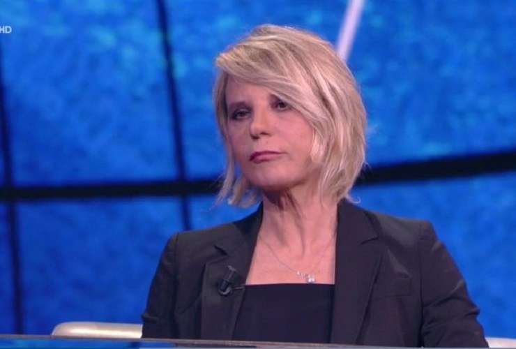 Maria De Filippi dolorosa aggressione