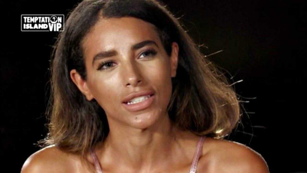 Temptation Island, ricordate Silvia Tirado? Eccola oggi, pazzesca in intimo [FOTO]