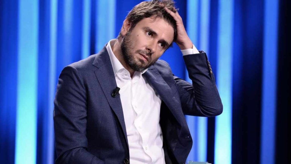 “Vogliono mettere l’Italia all’angolo!”: Di Battista duro contro il Mes