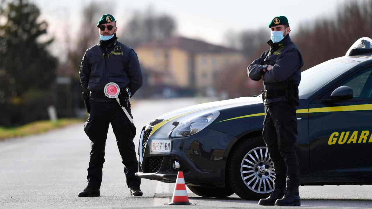 coronavirus investe guardia finanza