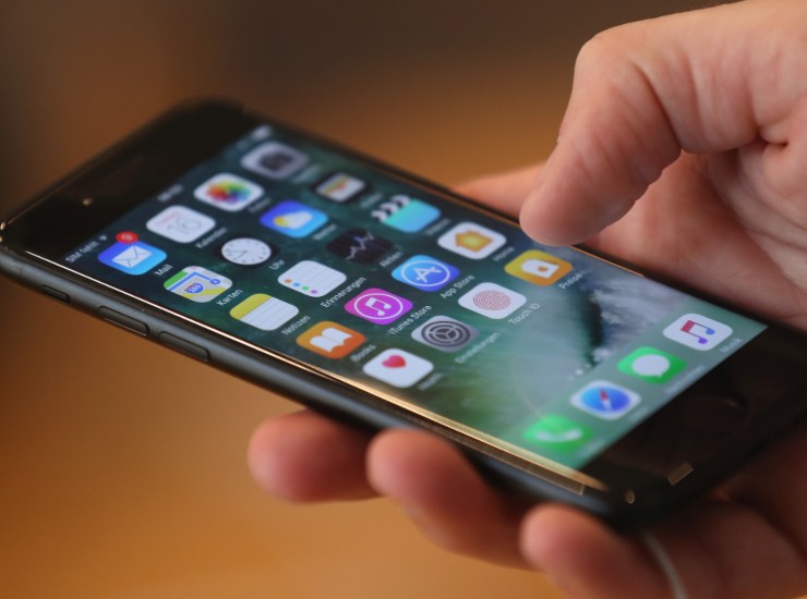 Apple, falla in iPhone e iPad: dati utenti a rischio furto (GettyImages)