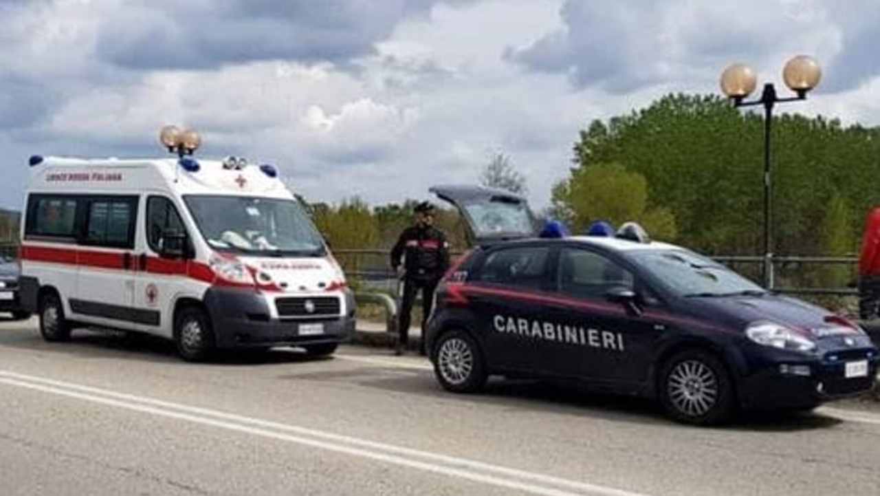 carabinieri ambulanza cadavere pianoro