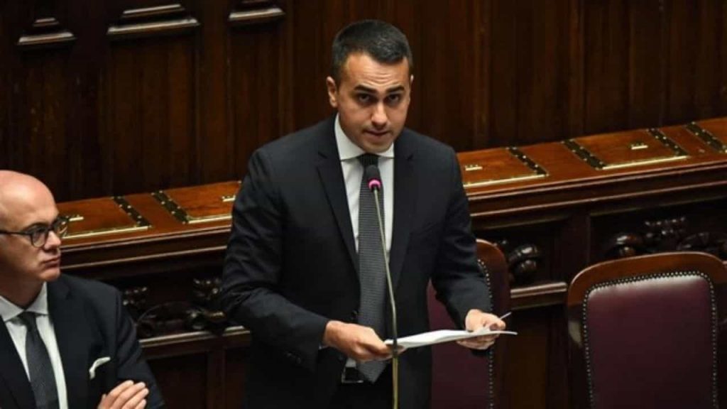 Coronavirus, Di Maio: “Arrivate 30 mln di mascherine dall’estero, 22 mln solo dalla Cina”
