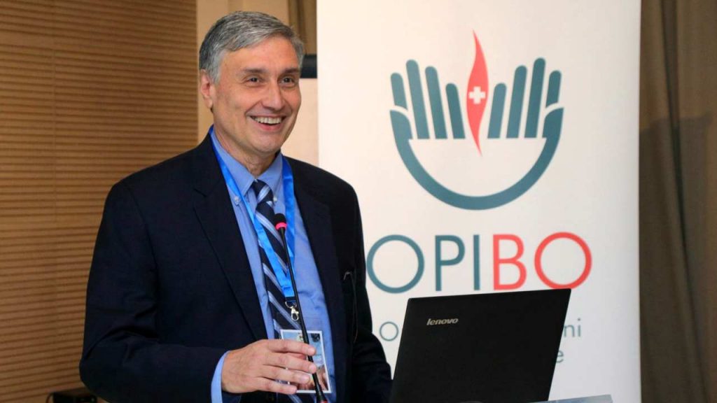 Coronavirus, il prof Silvestri: “Covid in ritirata, presto potrebbe sparire”