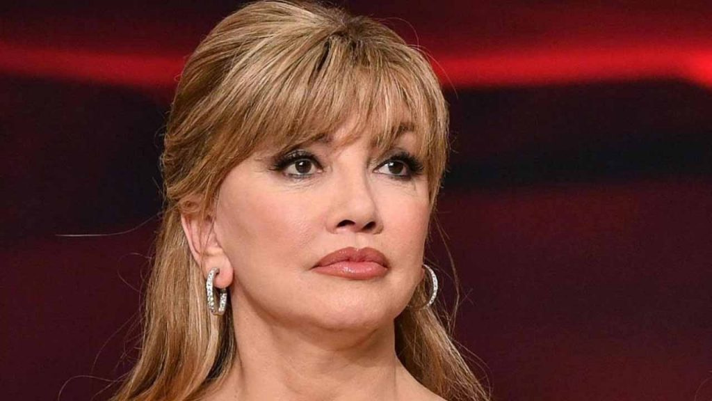 Milly Carlucci malattia rara: da cosa è affetta la conduttrice