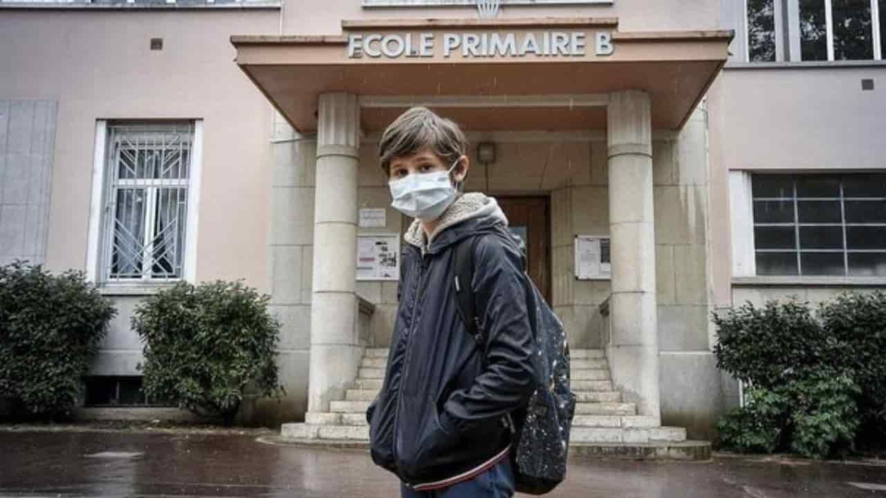 riaperture scuole in francia - coronavirus