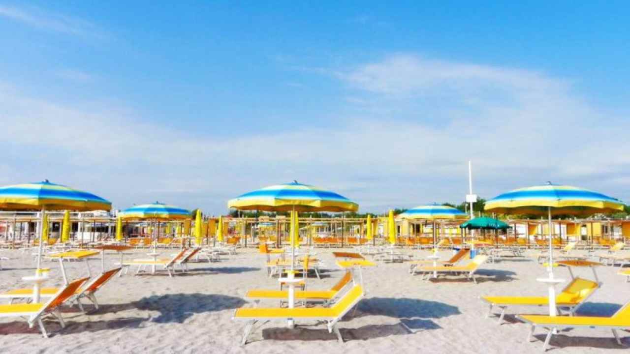 emilia romagna riapertura spiagge