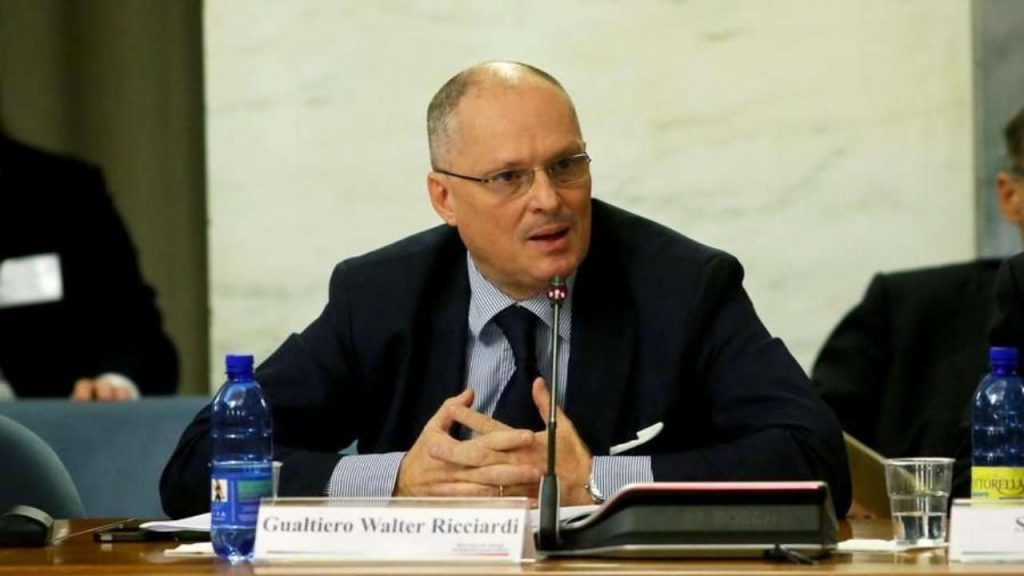 Ricciardi: “Coronavirus, la discesa non è ancora iniziata. Riaprire sarebbe un disastro”