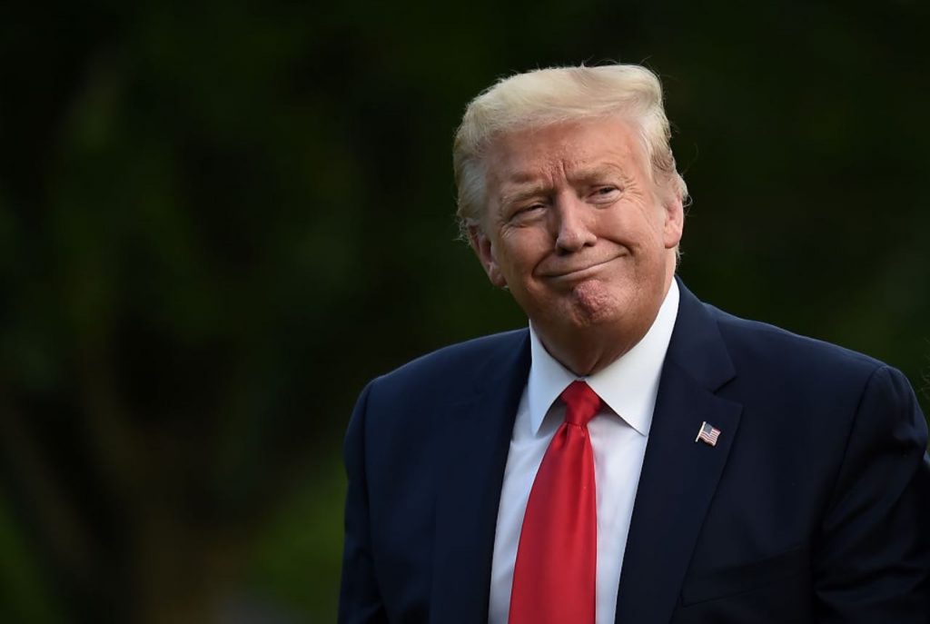 Trump, pronto il decreto sui social: sarà censura?