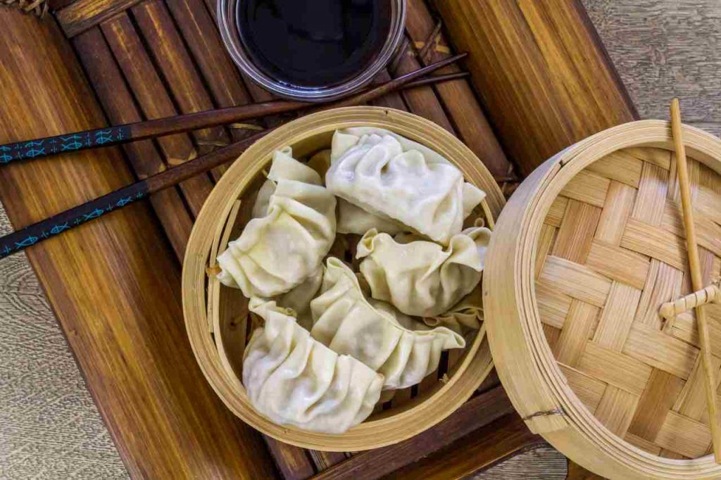 Ravioli al vapore fatti in casa | La ricetta originale dei Jiaozi