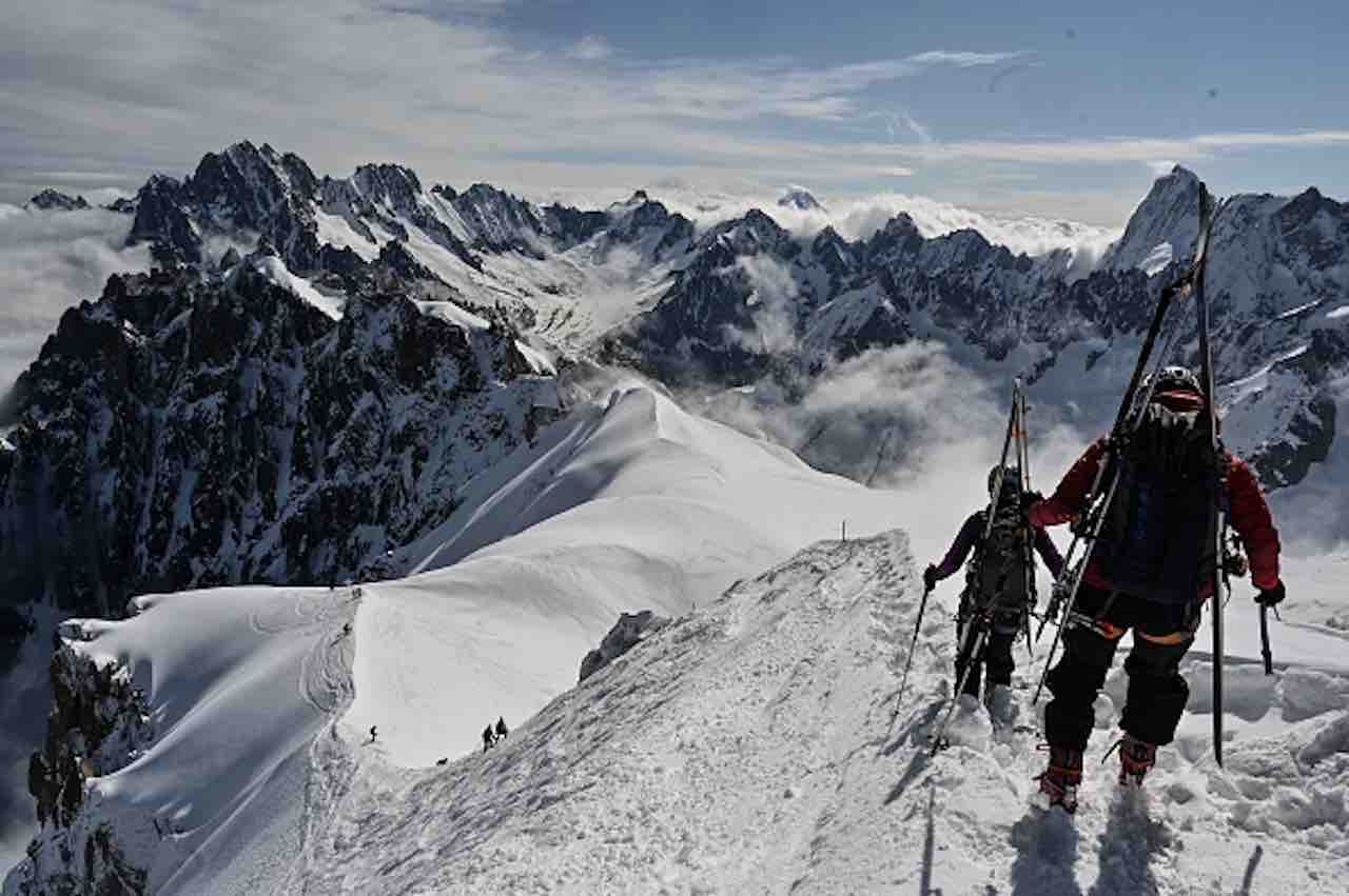 Alpinista precipita durante la scalata sulla Cima Tosa (Getty) - meteoweek.com