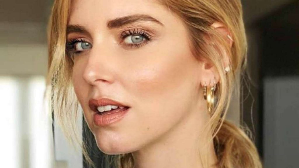Chiara Ferragni più bella che mai: torna dal parrucchiere per look bomba