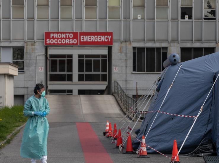 Coronavirus, boom di contagi in Molise dopo funerale rom