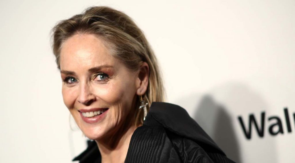 Sharon Stone, mozzafiato in bikini a 62 anni [FOTO]
