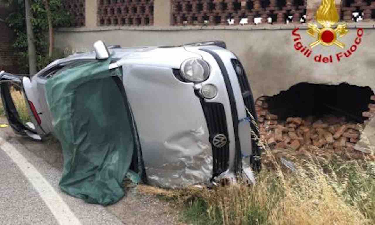 Incidente stradale a Lodi- 23enne sbanda e muore sul colpo - meteoweek.com