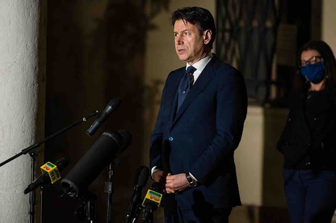 Maxi decreto da 55 miliardi su reddito e imprese- scontro nel governo - Giuseppe Conte - (Getty) - meteoweek.com