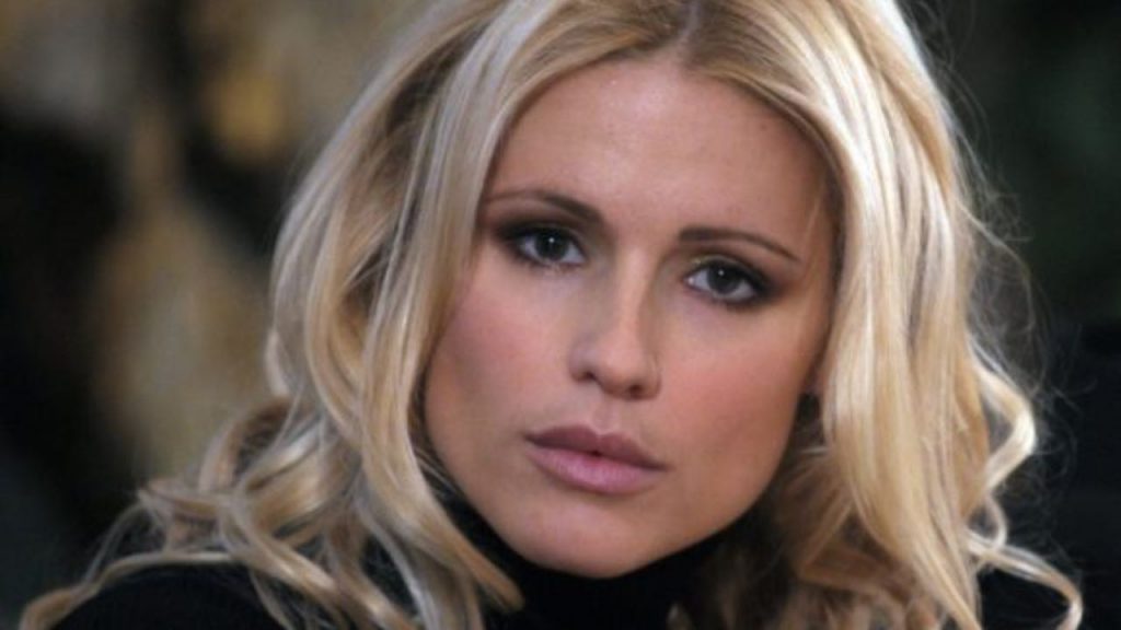 Michelle Hunziker crisi d’identità | Le figlie colpite da una foto | Video
