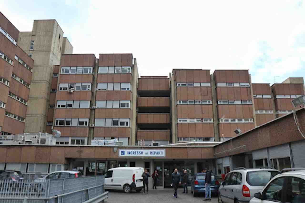 Morta paziente nel reparto psichiatrico di Reggio Calabria- arrestati 2 infermieri - meteoweek.com