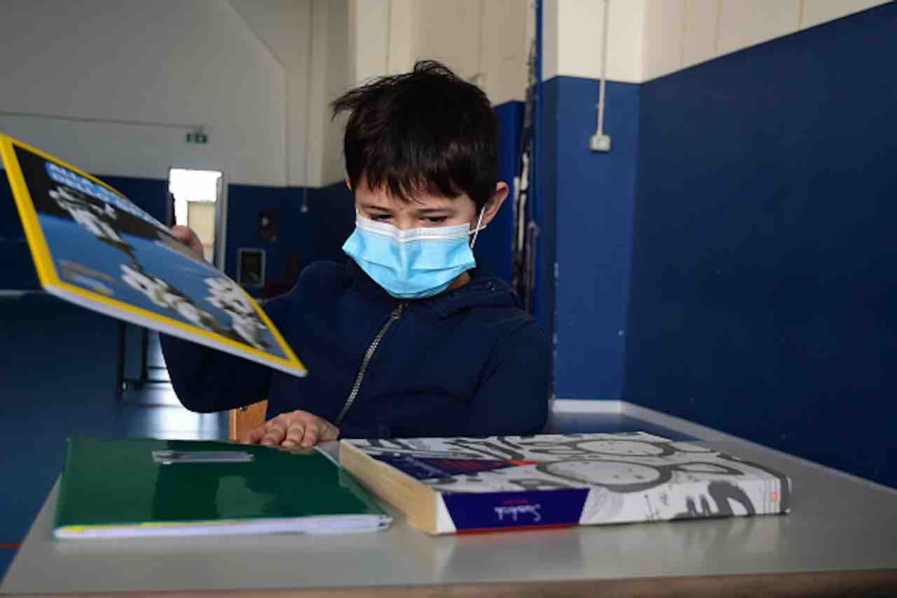 Scuole elementari- dal prossimo anno niente più voti, torna il giudizio (Getty) - meteoweek.com