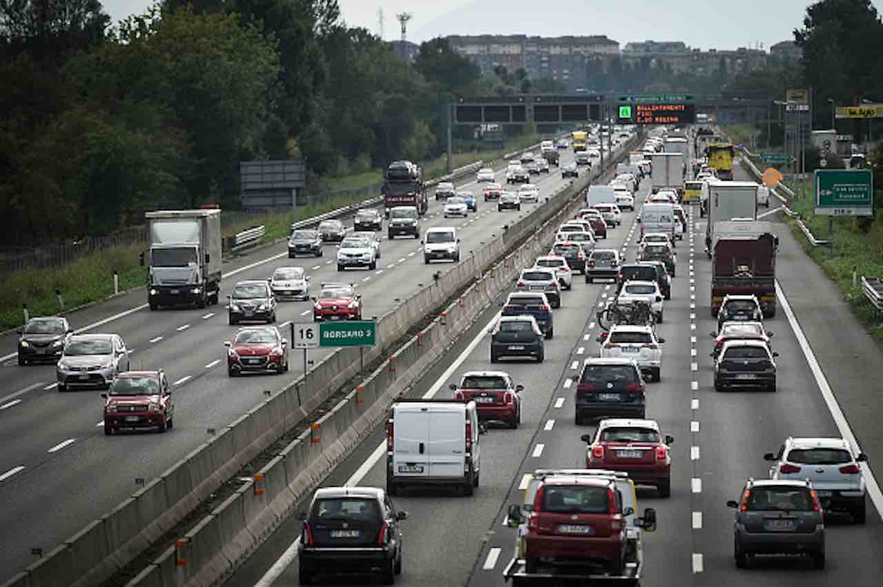 Spostamenti tra Regioni- dal 3 giugno l'apertura potrebbe non essere totale (Getty) - meteoweek.com