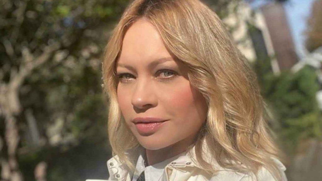 Anna Falchi passione incontrollata | Pazzesca senza veli su Instagram [FOTO]