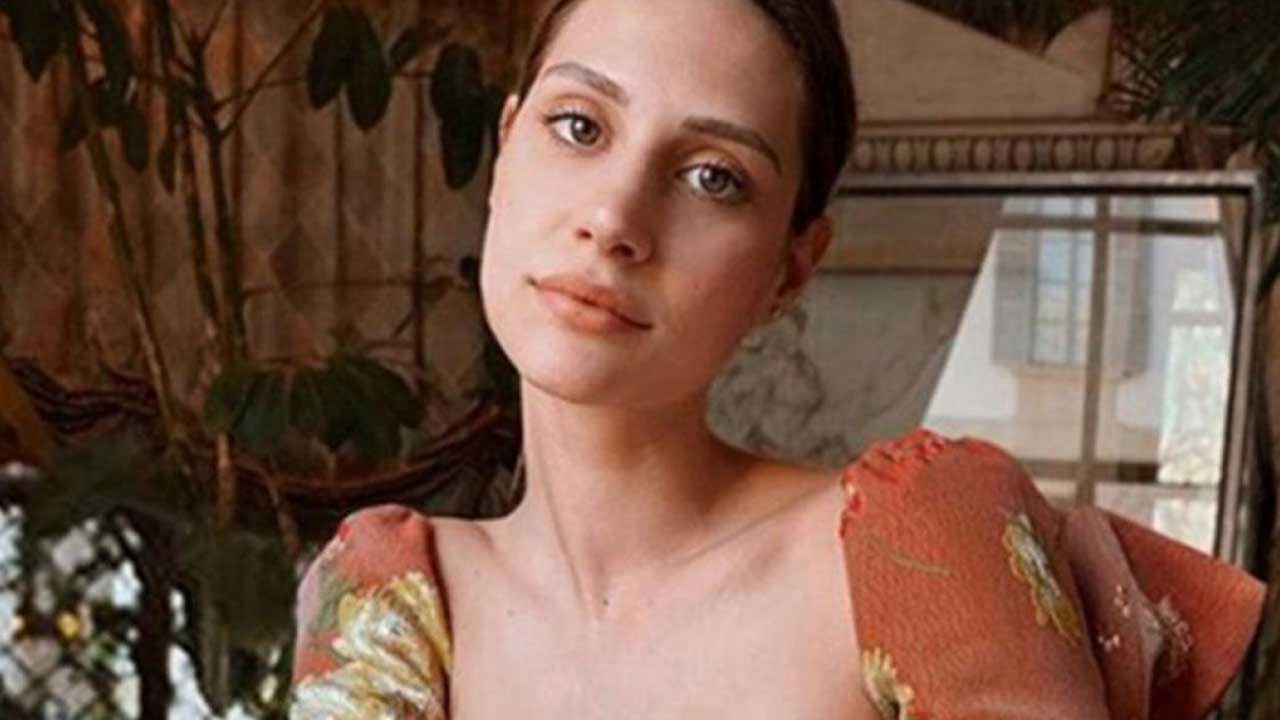 Beatrice Valli Tanta Paura Per La Figlia Azzurra Ha Un Problema Alla Lingua Meteoweek