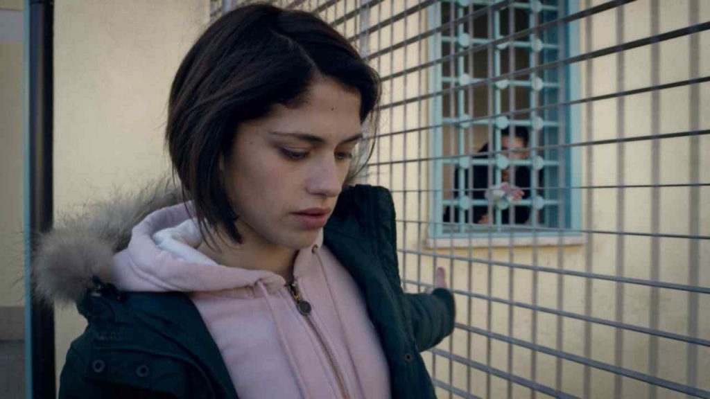 Stasera tv | 26 maggio | Fiore, storia d’amore in un carcere minorile