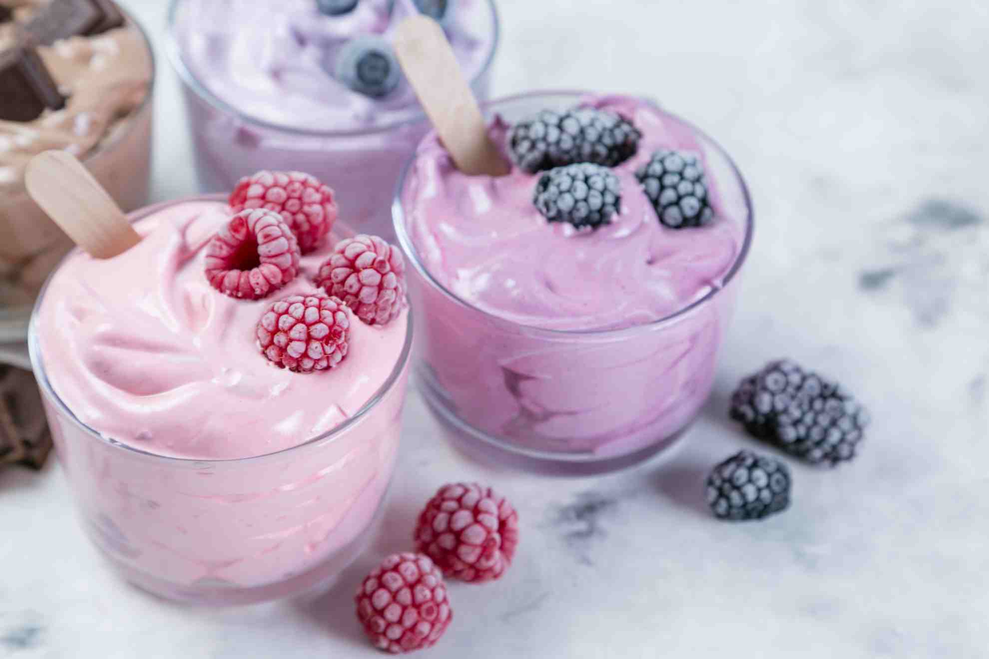 Gelato fatto in casa allo yogurt | Ricetta fresca e gustosa