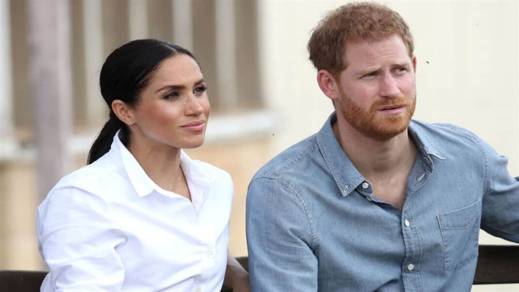 Harry e Meghan terrorizzati, la polizia monitora la loro villa: cosa sta succedendo