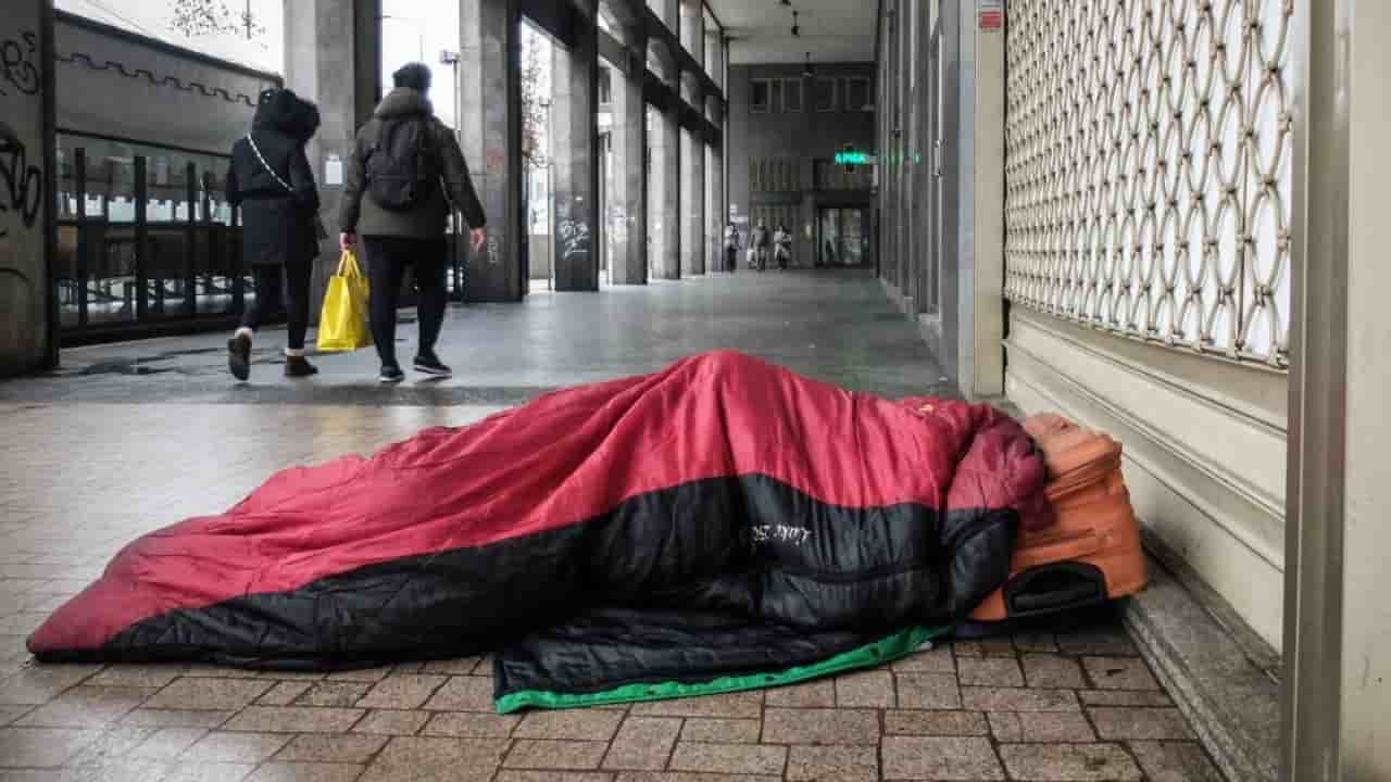 milano senzatetto coronavirus