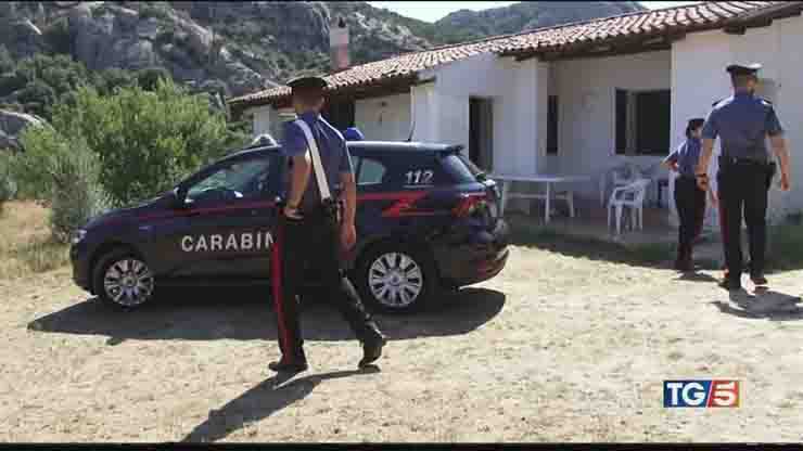 Carabinieri alla villetta di Arzachena bambino segregato