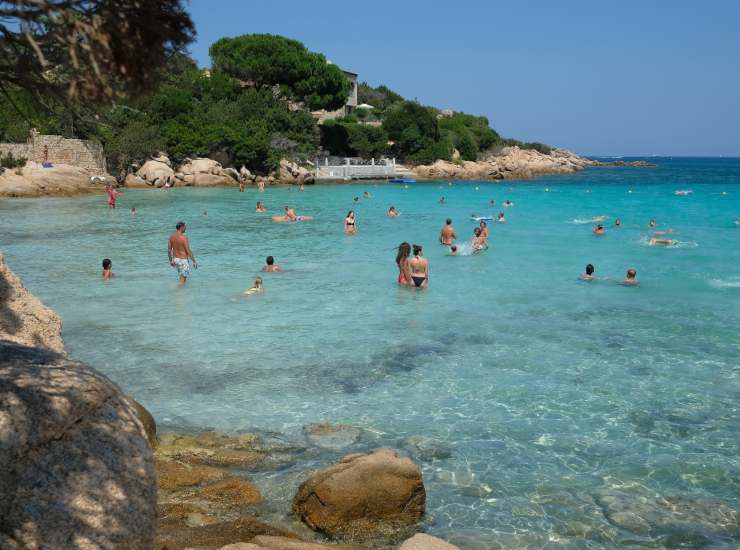 Mare, in Italia balneabili oltre 5.400 km di costa: al top Sardegna e Puglia