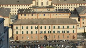 Carcere di alta sicurezza: detenuto colpisce con schiaffi e pugni un agente. L'uomo era in carcere per associazione a delinquere