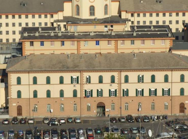 Carcere di alta sicurezza: detenuto colpisce con schiaffi e pugni un agente. L'uomo era in carcere per associazione a delinquere