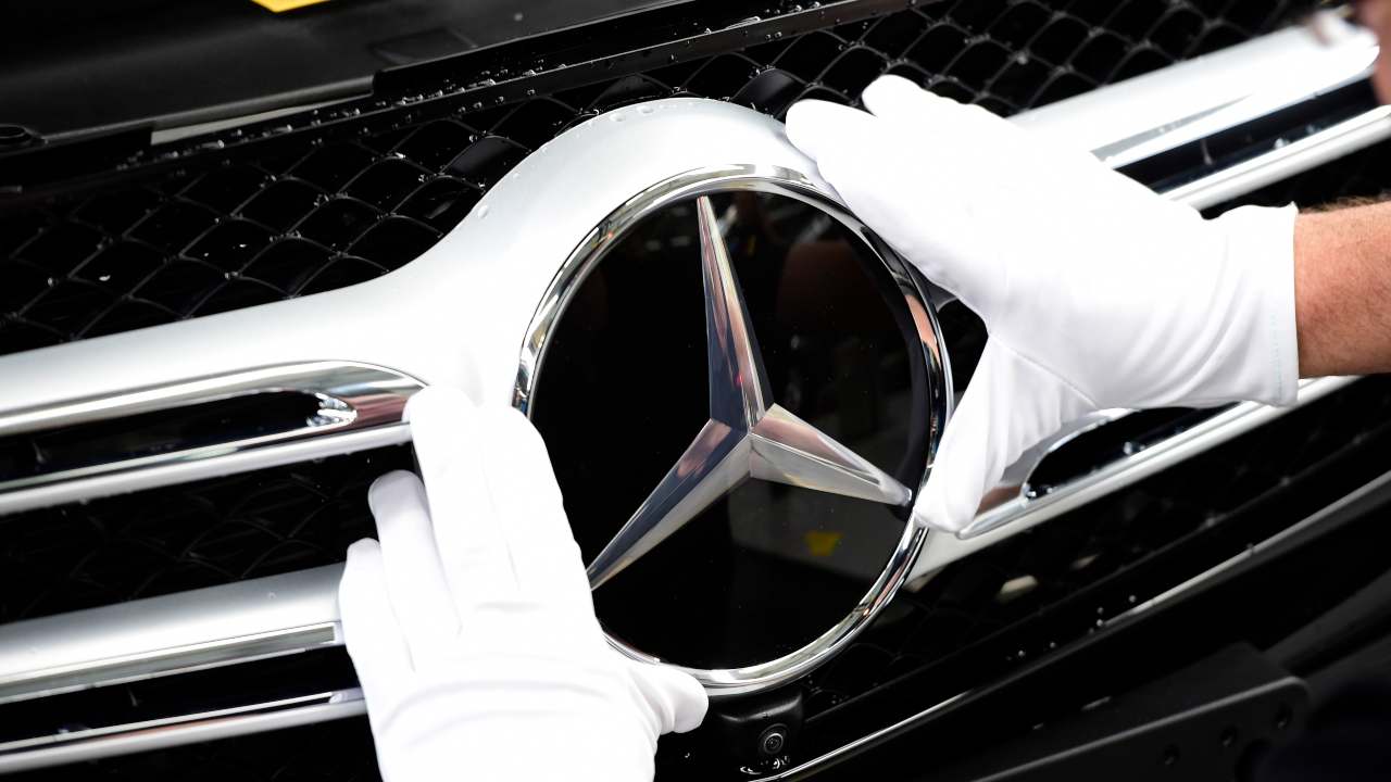 Mercedes-Benz riparte in Cina: solo a maggio vendute 70.000 auto