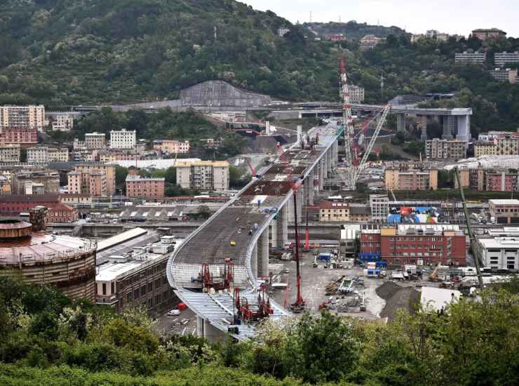 Nuovo Ponte Morandi, i parenti delle vittime: non parteciperemo alla cerimonia di inaugurazione