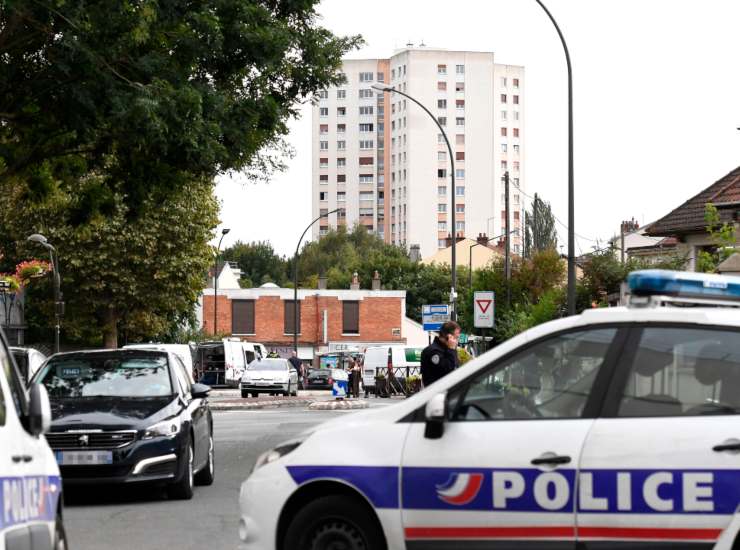 Francia, si spara nel cortile del tribunale con un fucile da caccia