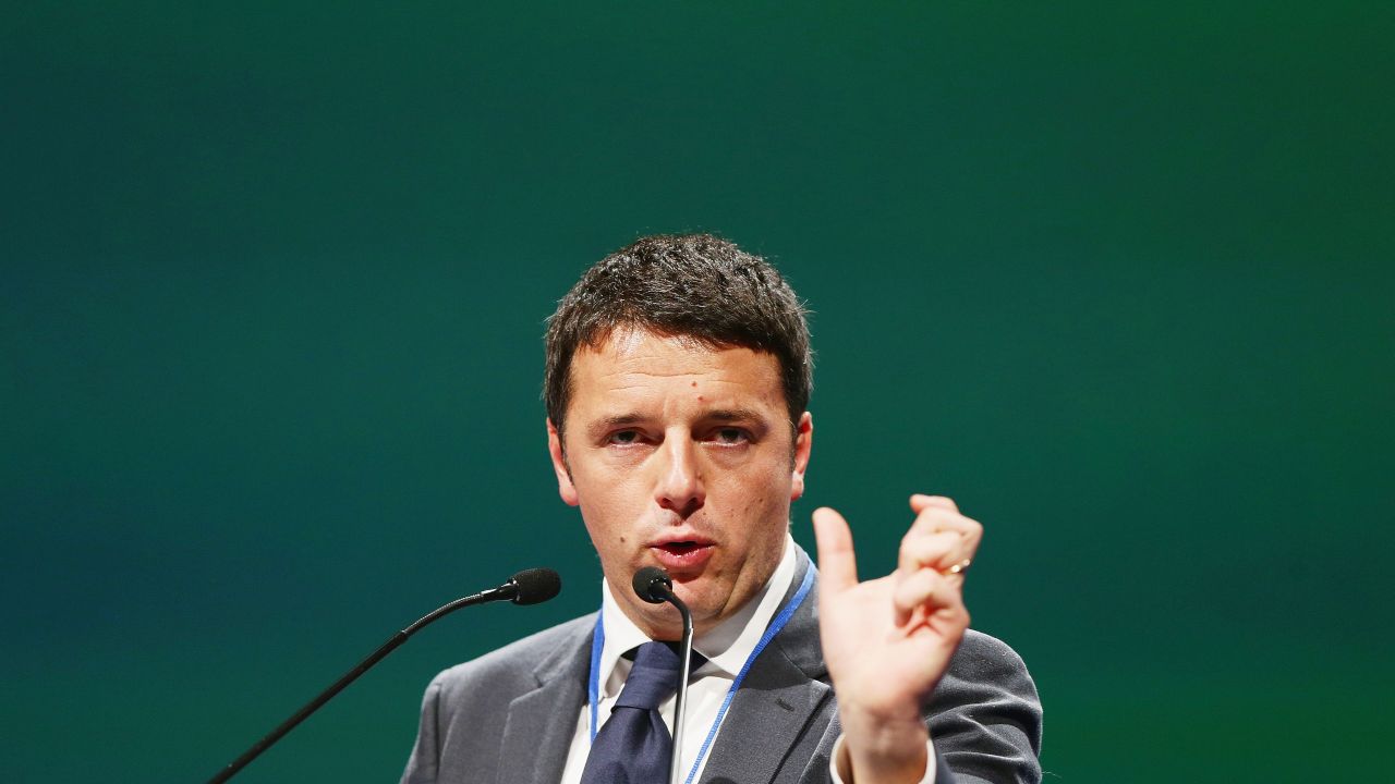Renzi: "Sì alla separazione". Pd: "No: è in pericolo l’indipendenza dei giudici"