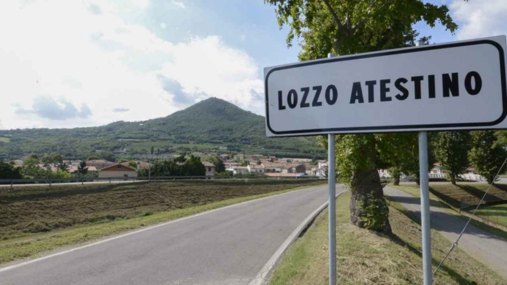 Si allontana da casa e sparisce: ritrovata l’auto abbandonata