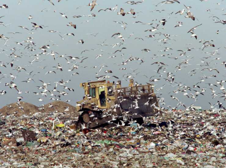 Sicilia, traffico illecito rifiuti: in manette anche il re delle discariche