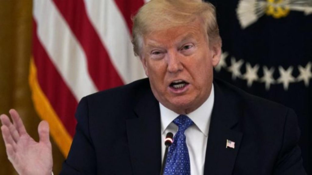 “Trump deride la Costituzione”: duro attacco dell’ex capo del Pentagono
