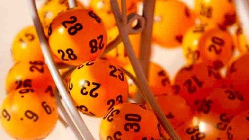 Superenalotto estrazione oggi 30 giugno  | VIDEO
