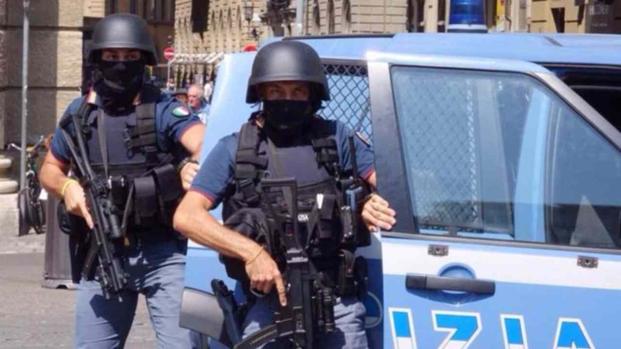 terrorismo arresti roma polizia