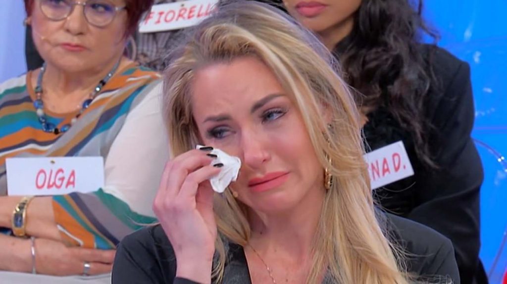 Veronica Ursida solo uomini sbagliati | Dama in ginocchio dopo Uomini e Donne