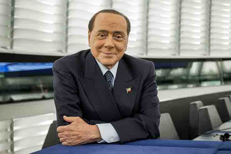 Silvio berlusconi governo non arriverà al 2023 si al mes Conte Salvini 